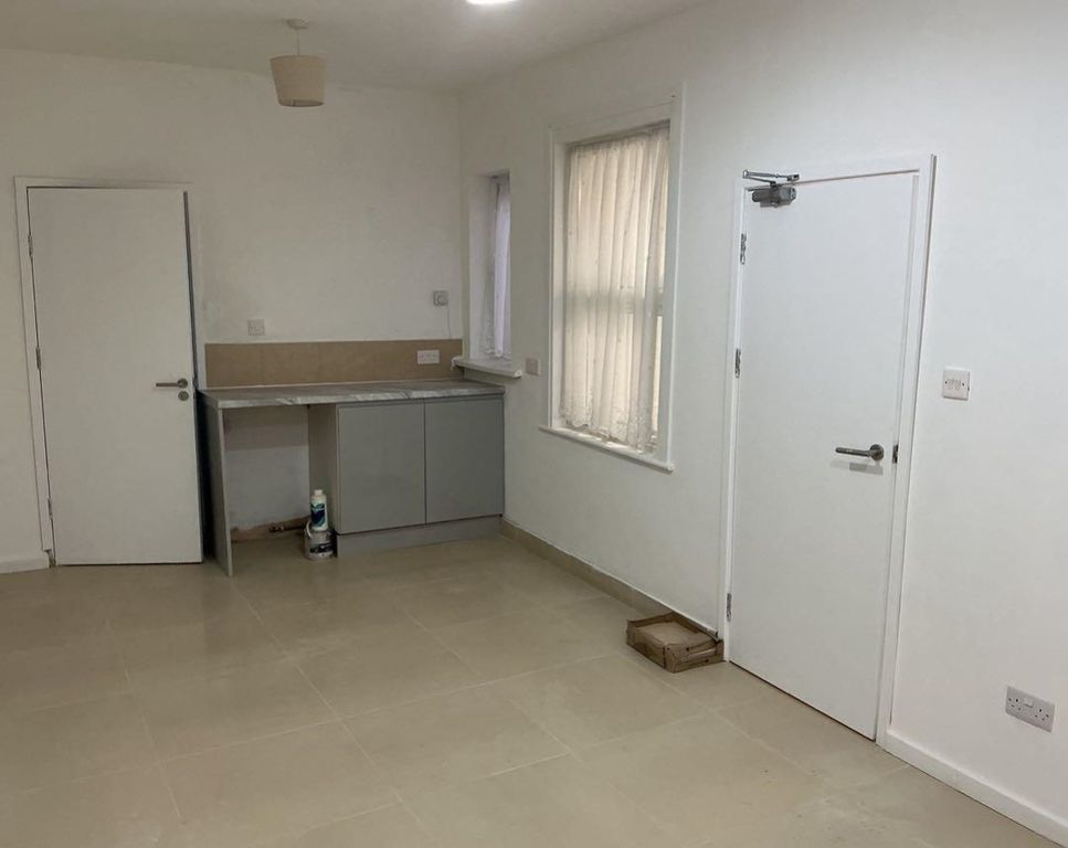 Property photo 1 of 8 2