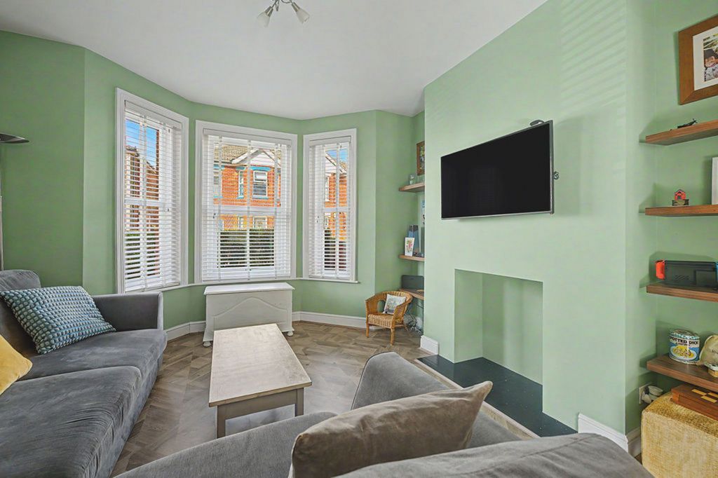 Property photo 2 of 33