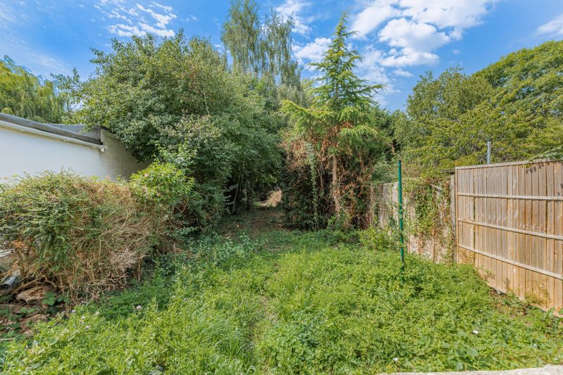 Property photo 3 of 12 Garden