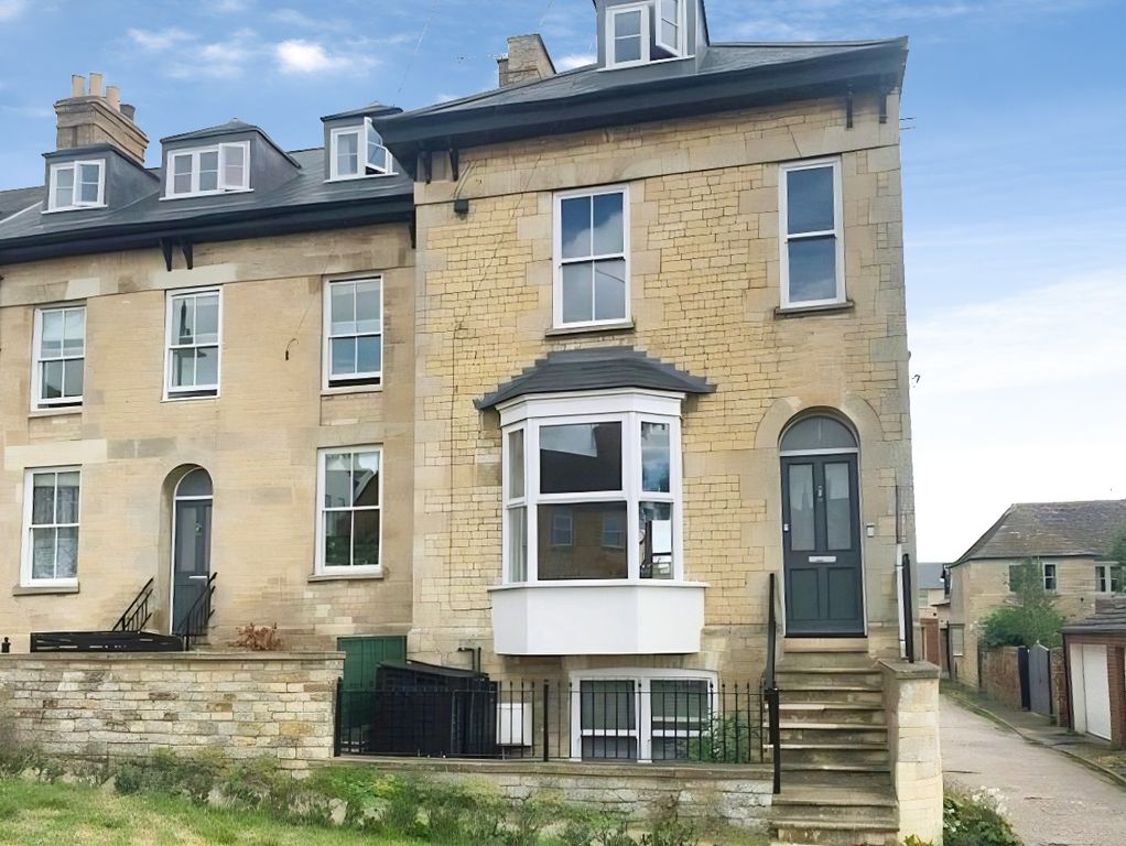 Property photo 1 of 6 Front