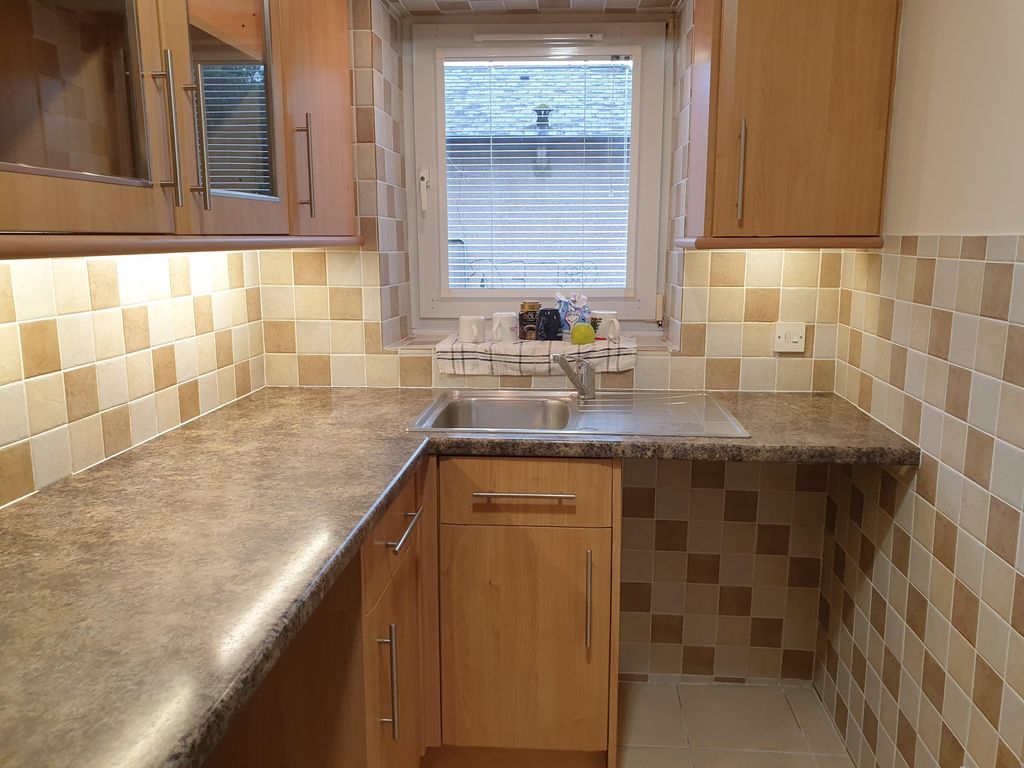 Property photo 3 of 6 Kitchen