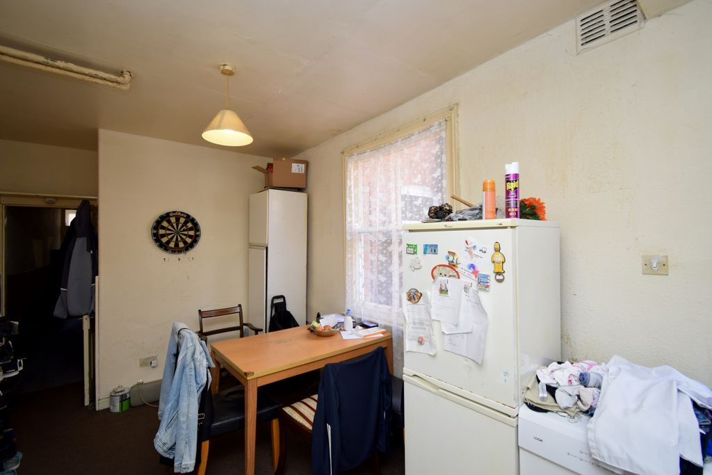 Property photo 3 of 12 Gallery