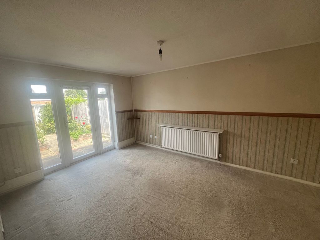 Property photo 3 of 12 Photo 10