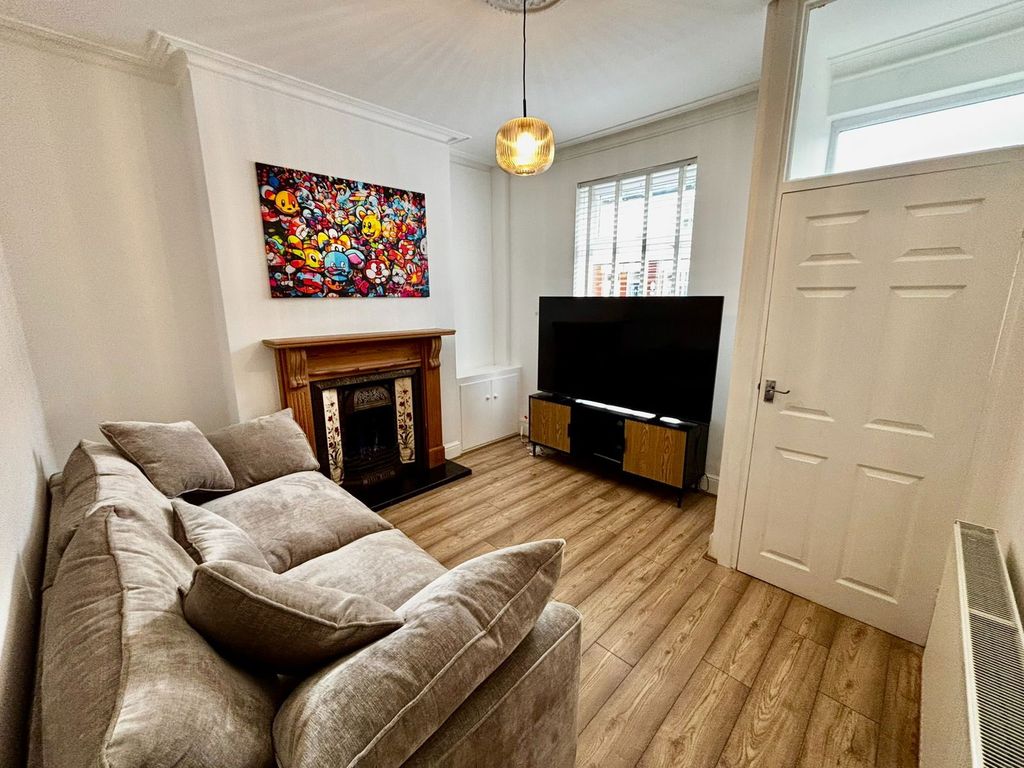 Property photo 2 of 19