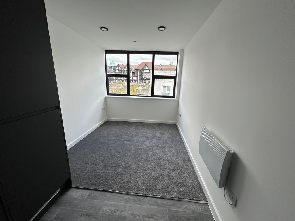 Property photo 3 of 5 Living Room