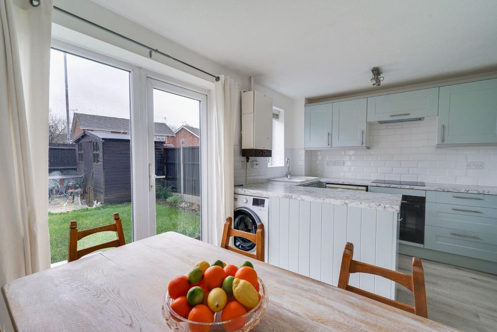 Property photo 2 of 23