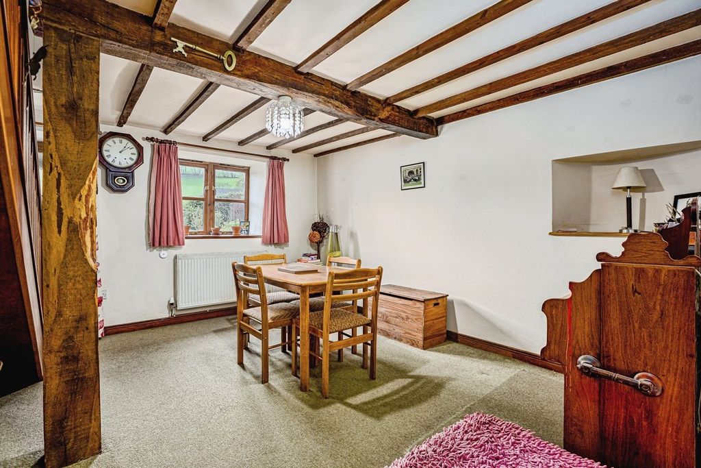 Property photo 2 of 21