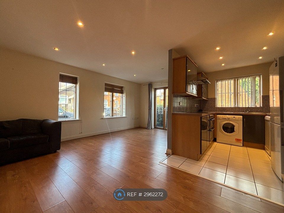 Property photo 3 of 7