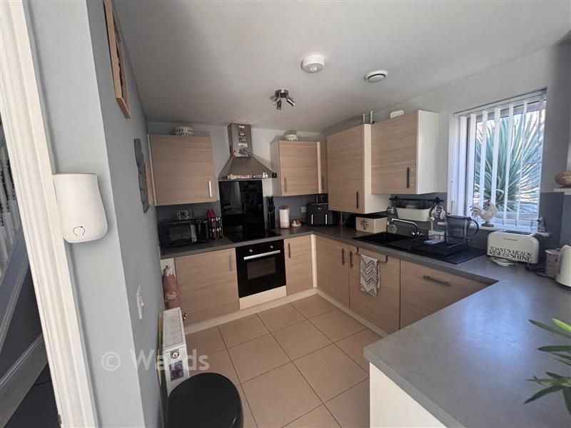 Property photo 3 of 14 Kitchen