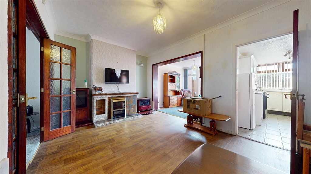 Property photo 3 of 20 Braeside Crescent - Reception Room