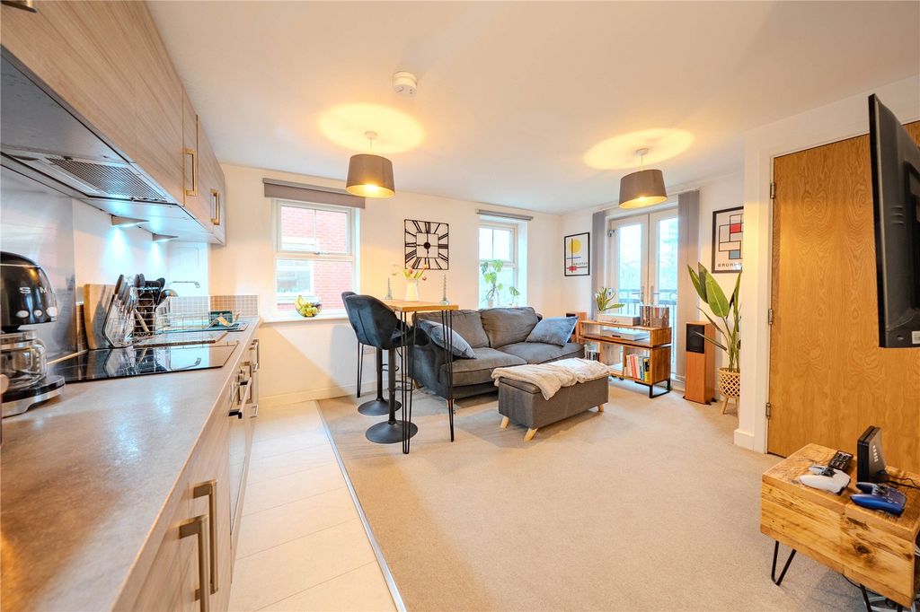 Property photo 3 of 13 Picture No. 10