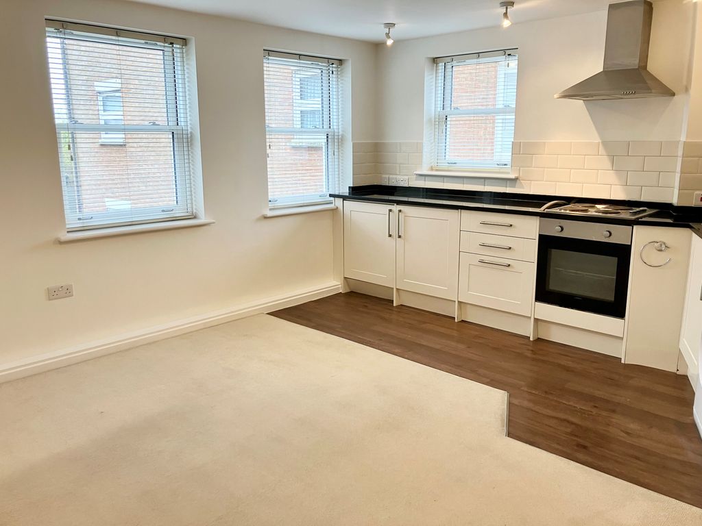 Property photo 3 of 6