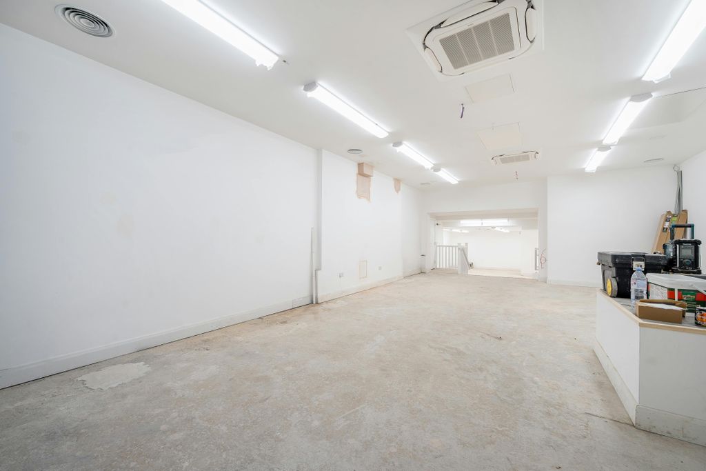 Property photo 3 of 8 1407480-1-69821d351De3E-Arw.Jpg