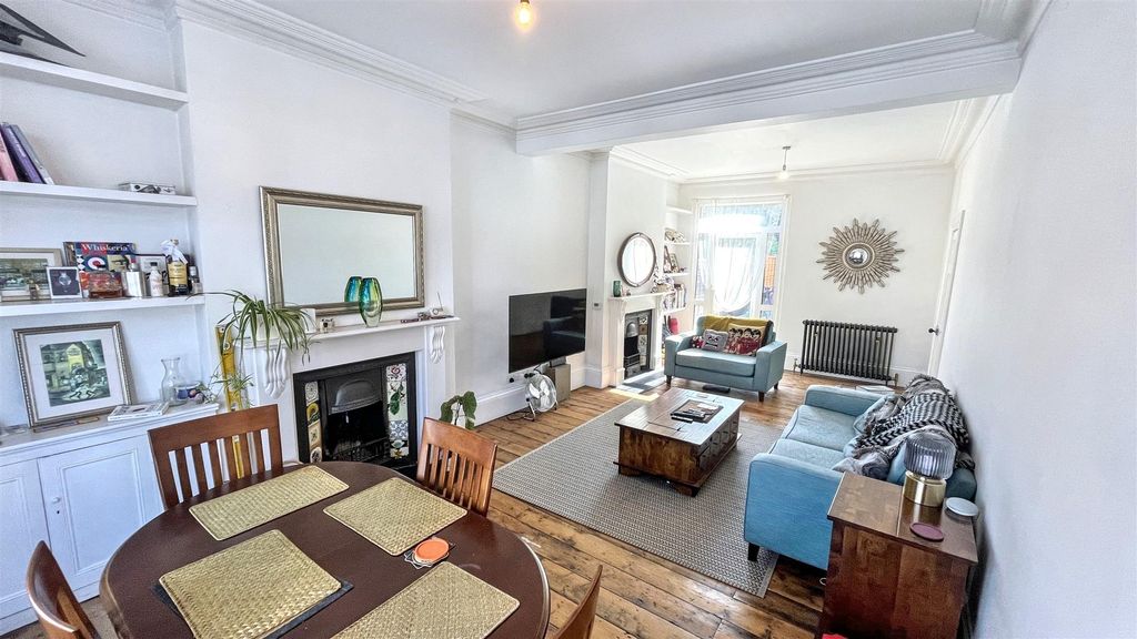 Property photo 3 of 19 Open Plan Living/Dining Room