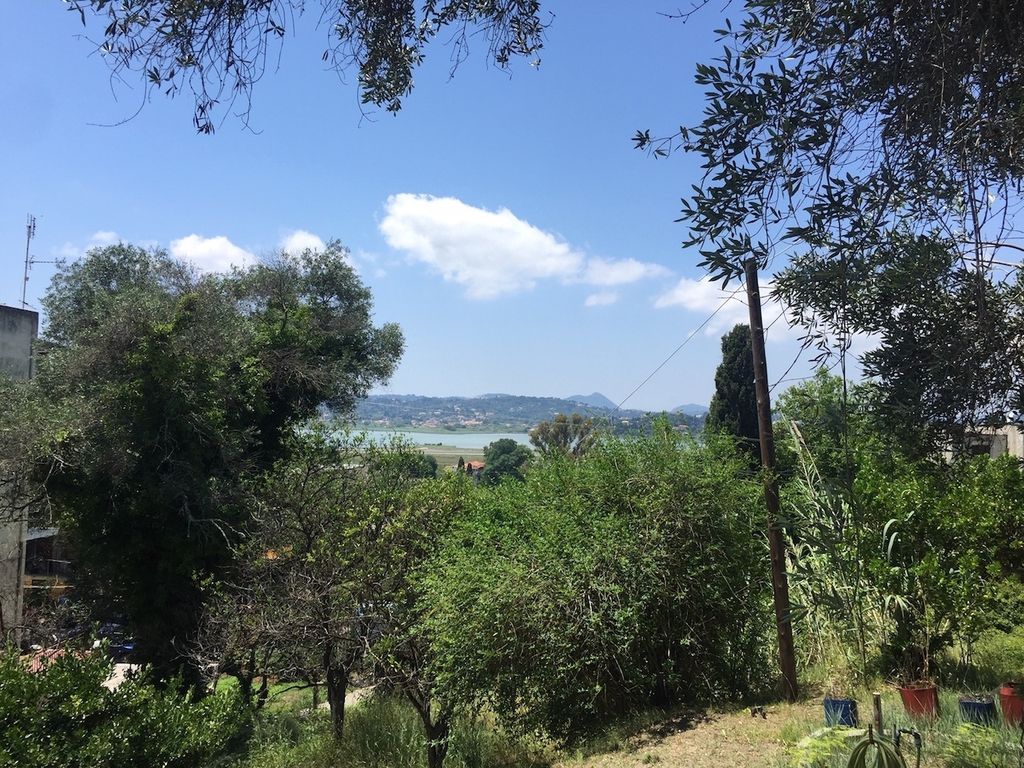 Property photo 1 of 17 Sea View