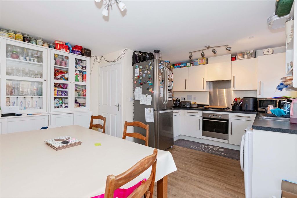 Property photo 3 of 19 Kenney Drive_19.Jpg