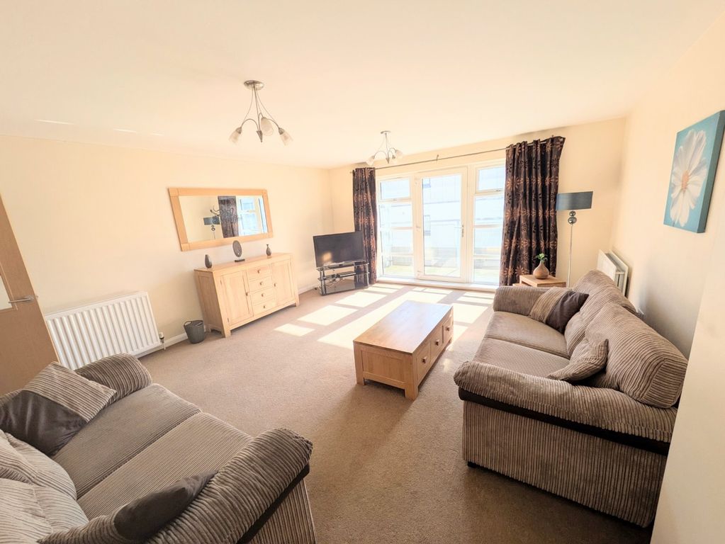 Property photo 3 of 10 Photo 3