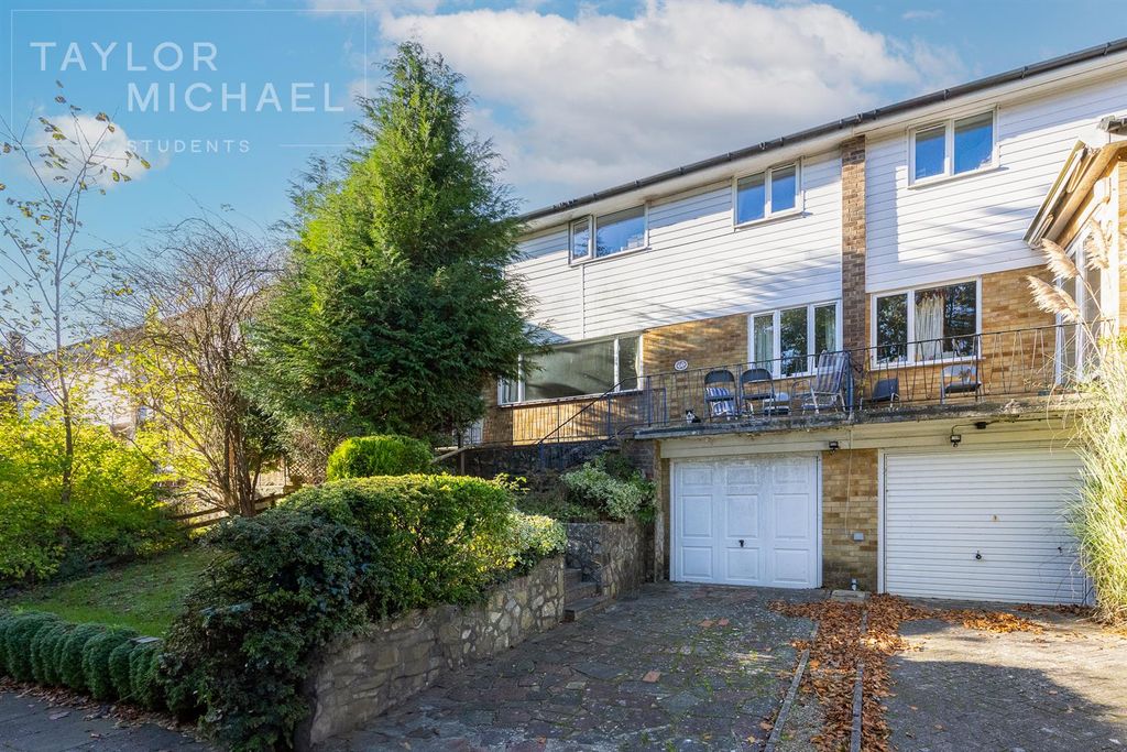 Property photo 1 of 17 Front