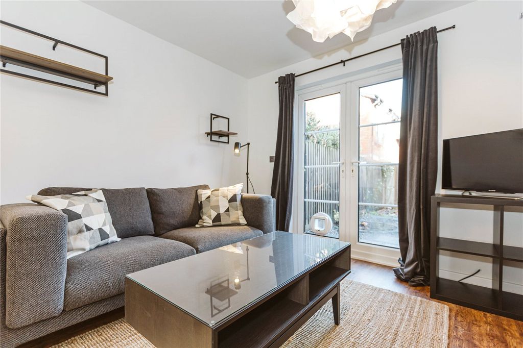 Property photo 1 of 21 Picture No. 14