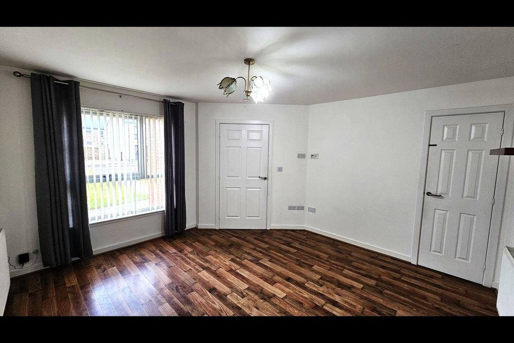 Property photo 3 of 24