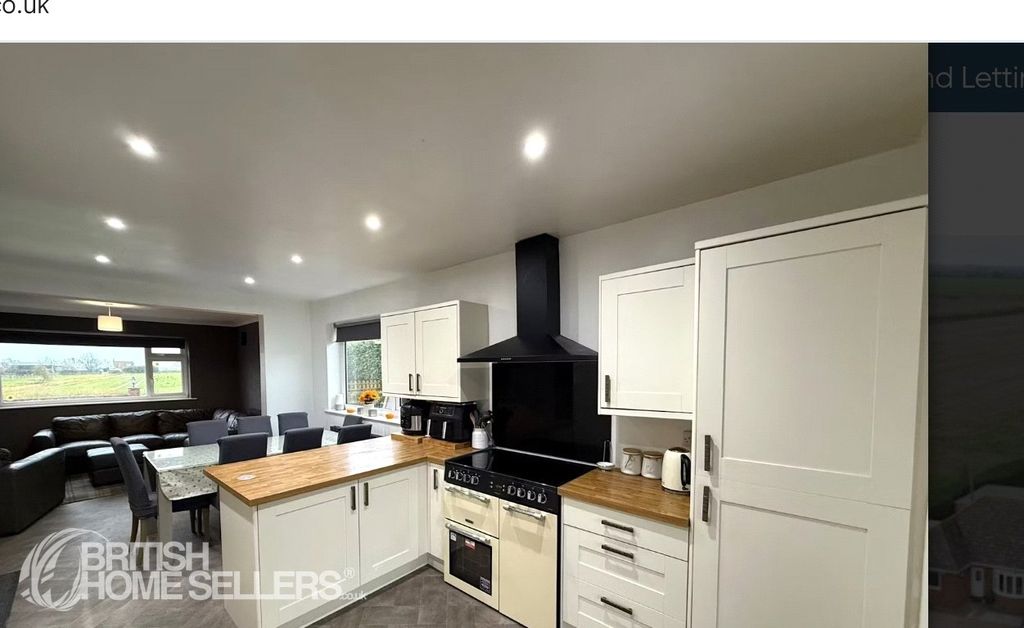 Property photo 3 of 27 Picture No. 27