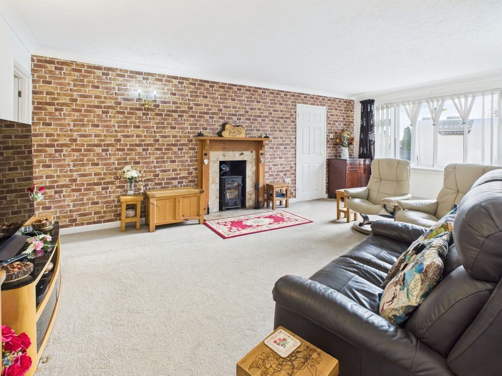 Property photo 3 of 23