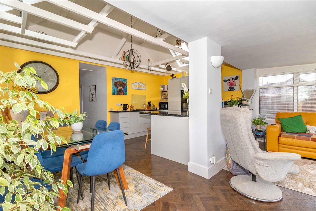 Property photo 2 of 20 Cheviot-15.Jpg