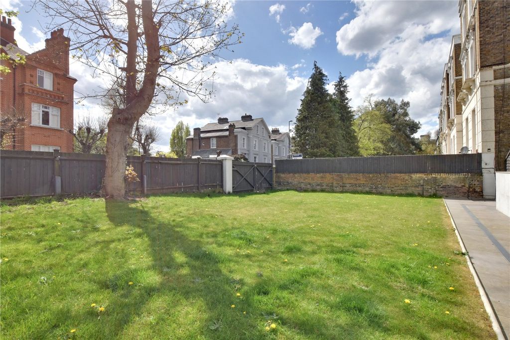 Property photo 3 of 39 Picture No. 40