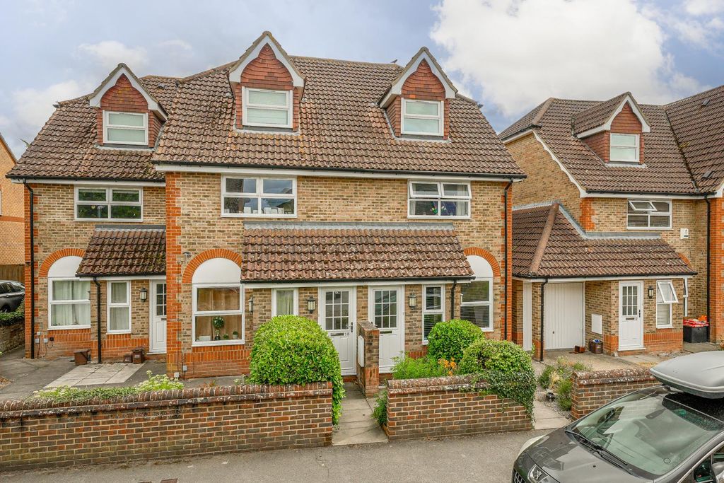 Property photo 1 of 12