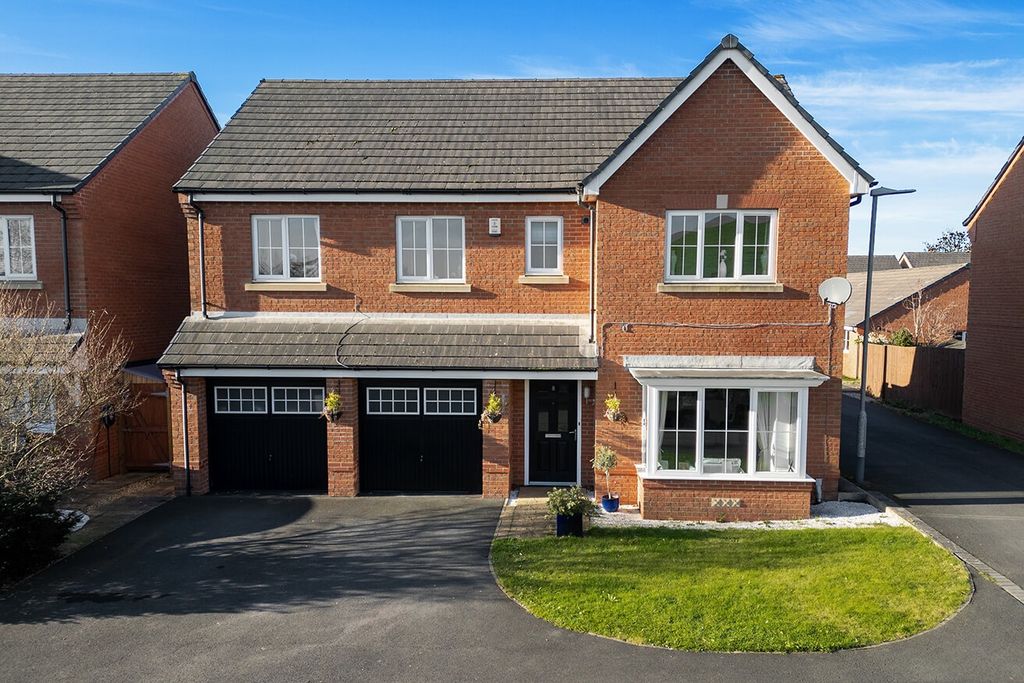 Property photo 2 of 30 4681434