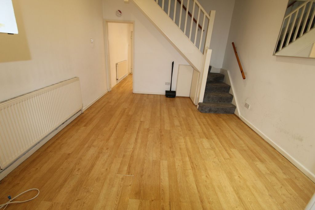 Property photo 3 of 16 Gallery