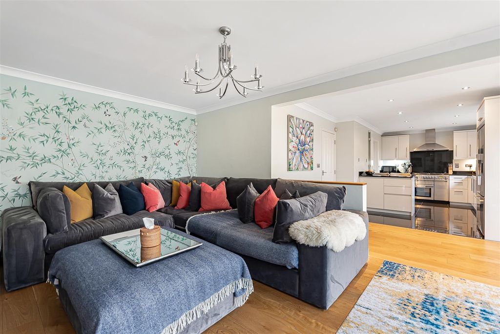 Property photo 3 of 32 15_71055.Jpg