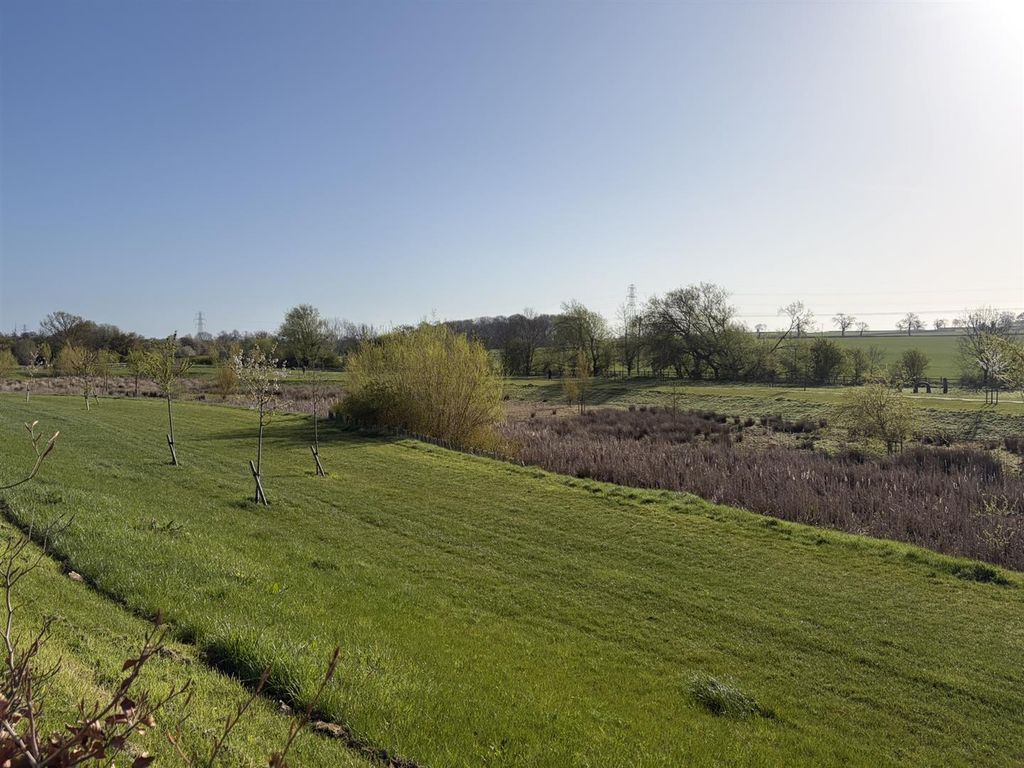 Property photo 3 of 28 Img_4309.Jpeg