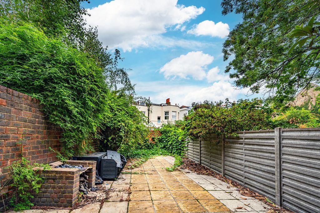 Property photo 3 of 11