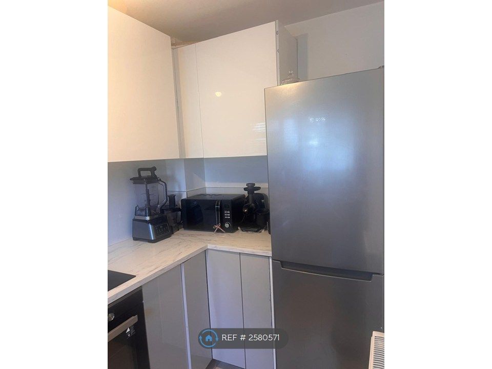 Property photo 2 of 16 Kitchen