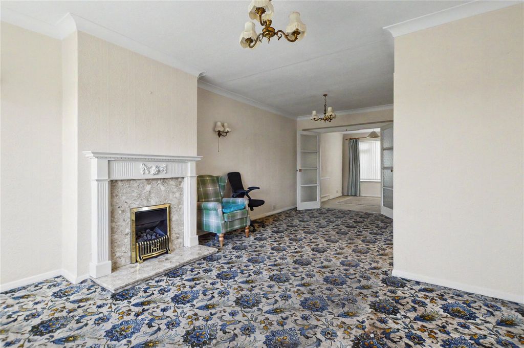 Property photo 2 of 22 Picture No. 21