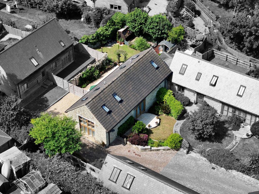 Property photo 2 of 47