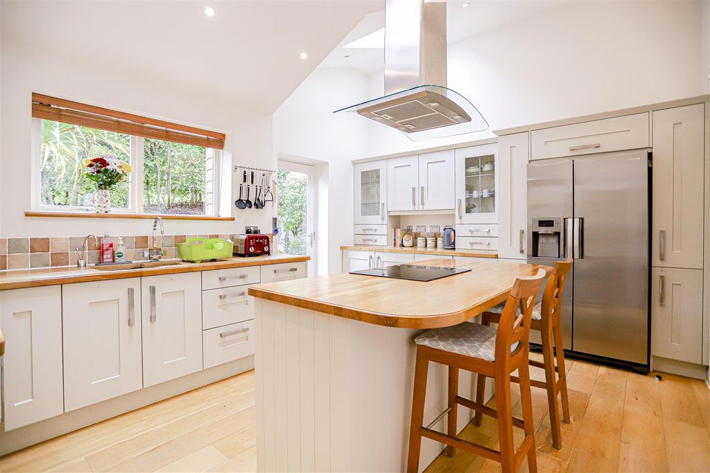 Property photo 2 of 53 2.Jpg