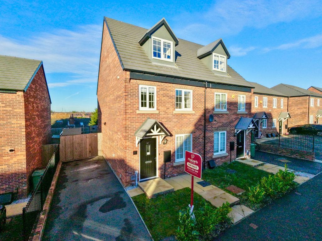 Property photo 1 of 20 External