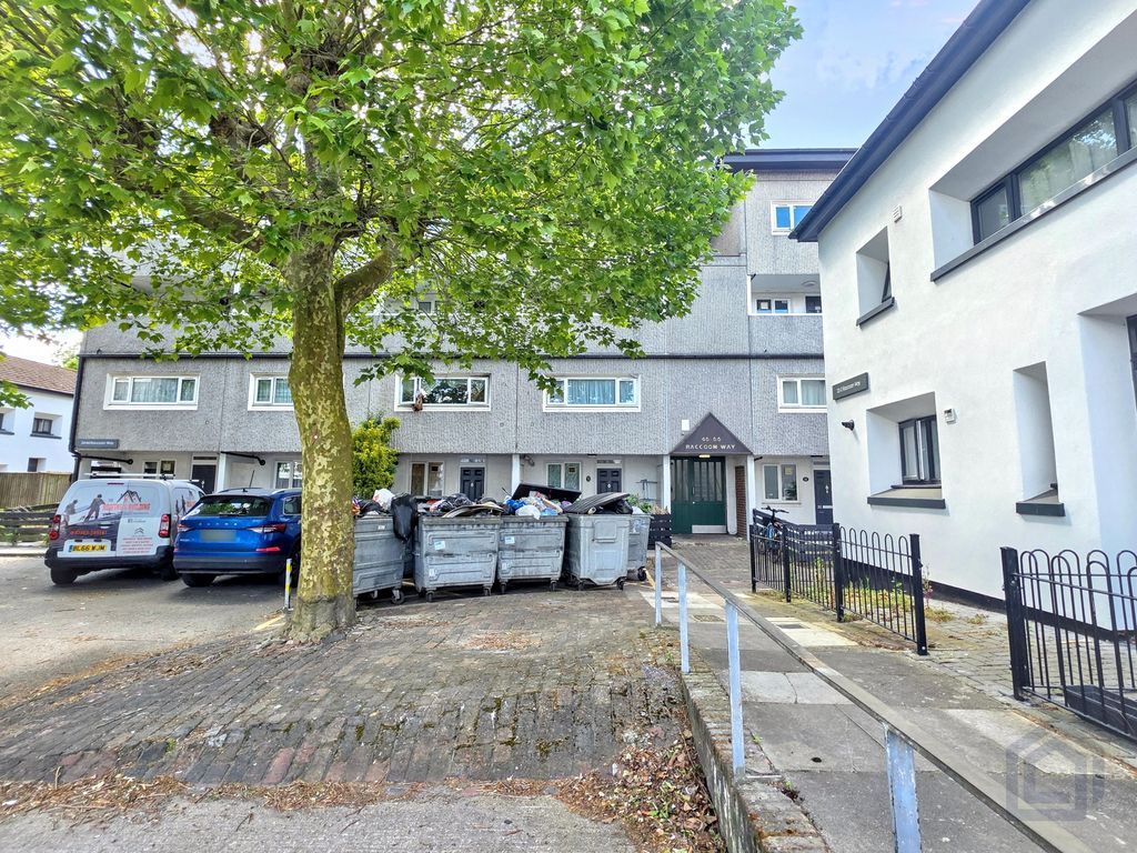 Property photo 2 of 22