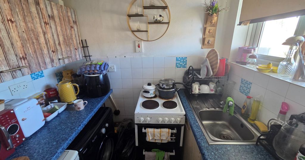Property photo 3 of 5