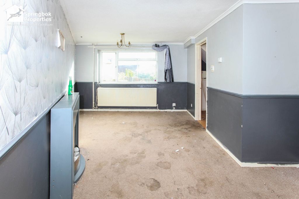 Property photo 3 of 14 Image 2