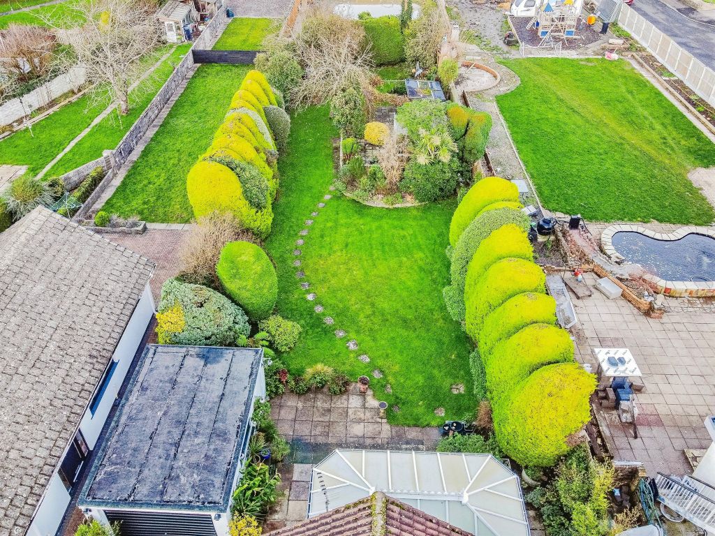 Property photo 2 of 33