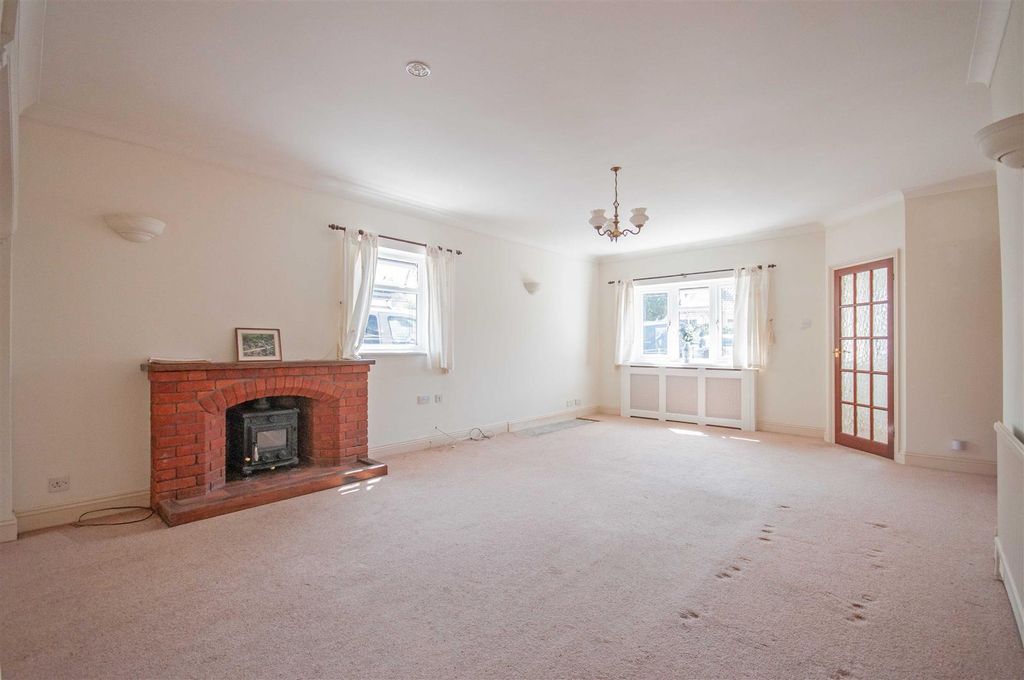 Property photo 3 of 19 L3.Jpg