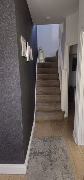 Property photo 2 of 13 Hall Way