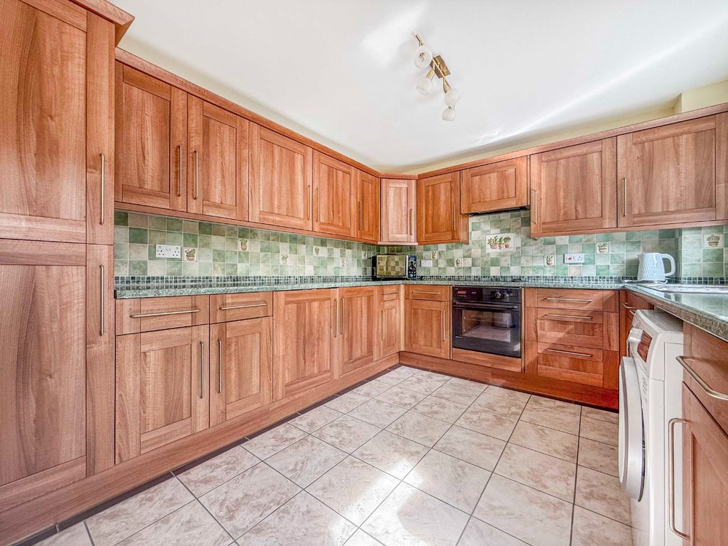 Property photo 3 of 16 5453795
