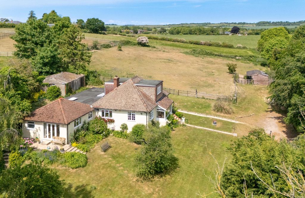 Property photo 1 of 32