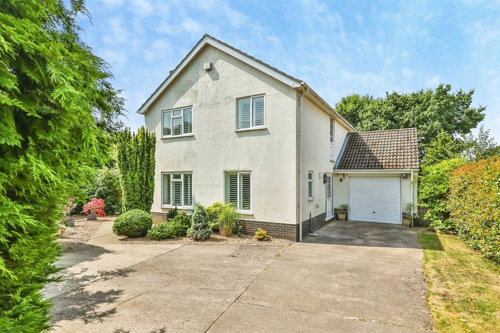 Property photo 1 of 24