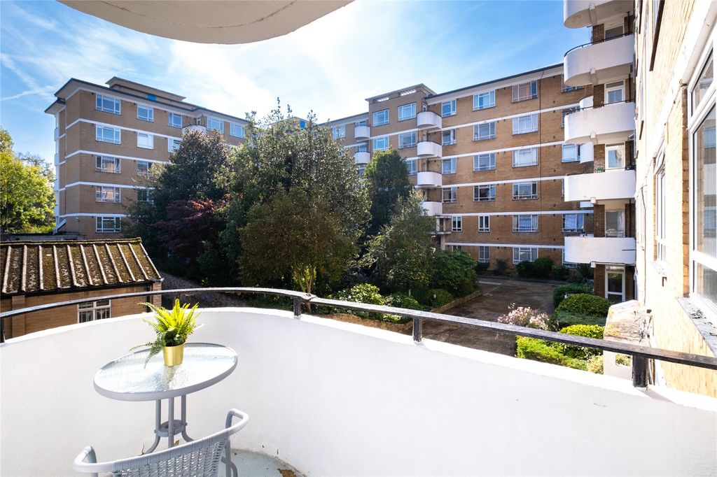 Property photo 3 of 7 Picture No. 01