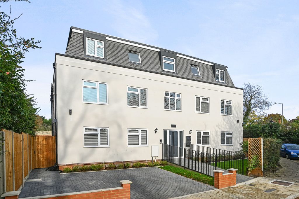 Property photo 1 of 13 4